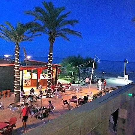 Bed & Breakfast - - Ristorante L'oasi Metaponto