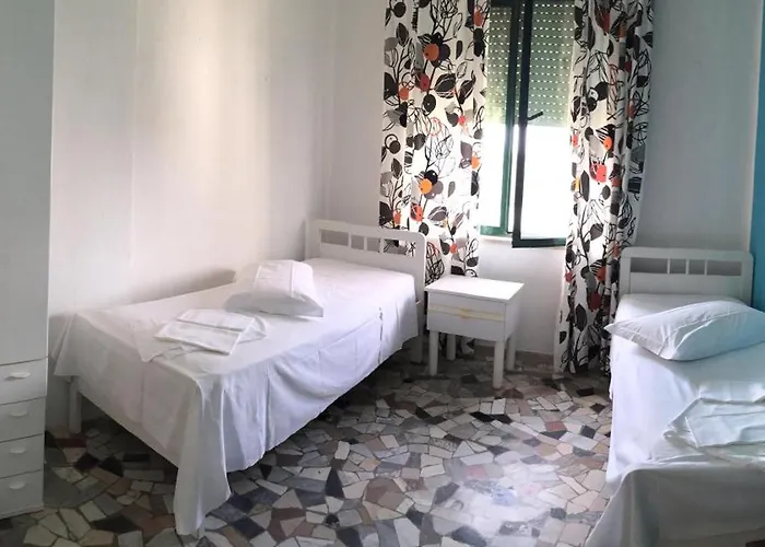 - - Ristorante L'oasi Couette-café 3*